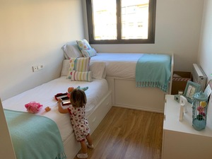 ¿Cómo distribuir las camas en un dormitorio compartido?